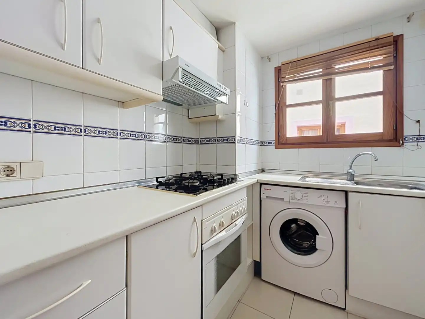 Kitchen of Flat for sale in Casco urbano