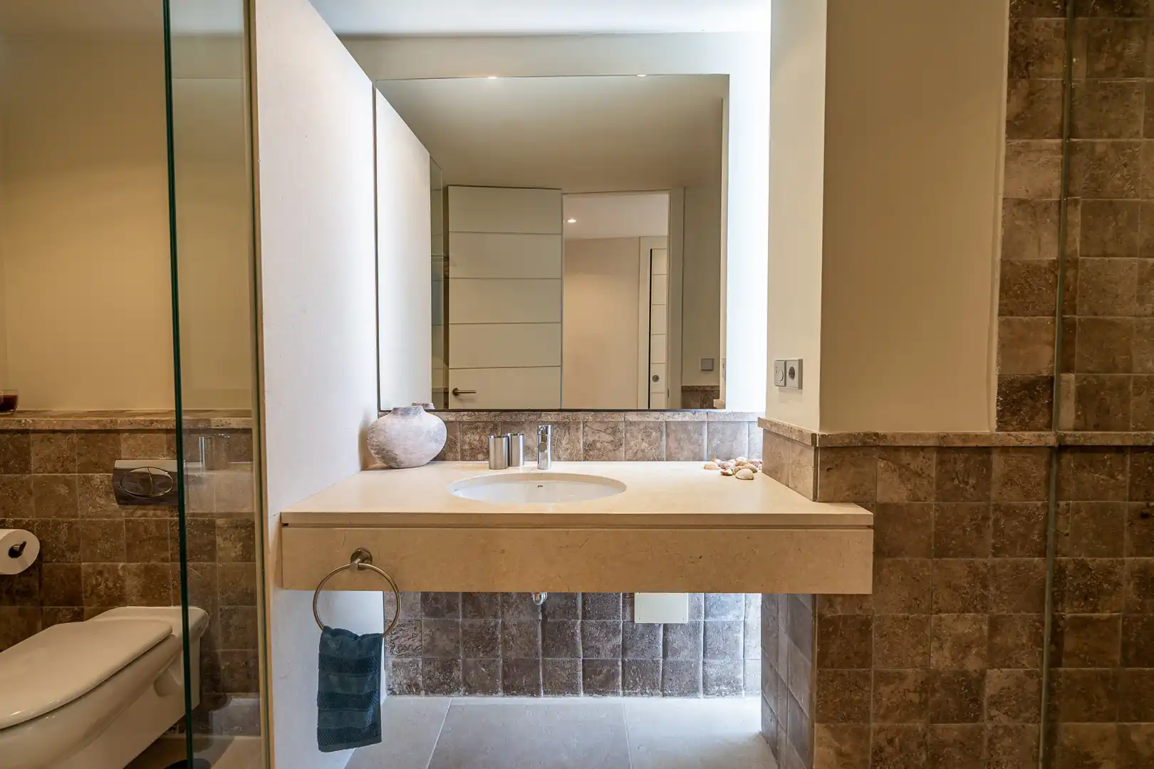 Bathroom of Attic for sale in Benahavís  with Air Conditioner, Terrace and Storage room