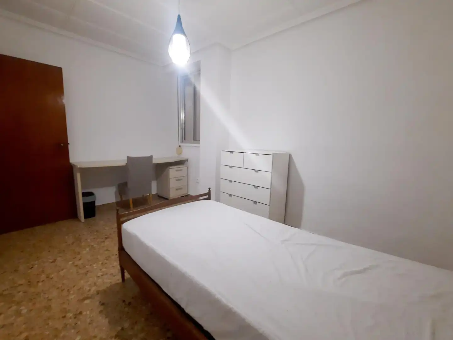 Schlafzimmer von Wohnung zur Miete in Sagunto / Sagunt mit Klimaanlage, Heizung und Balkon