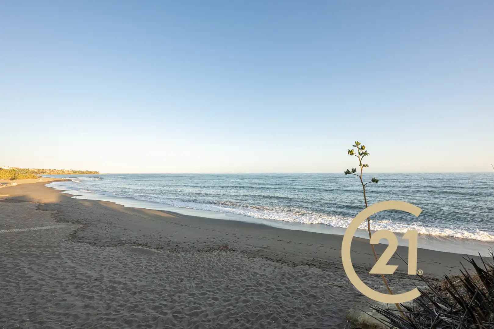 Vista exterior de Apartament en venda en Estepona amb Aire condicionat, Calefacció i Terrassa