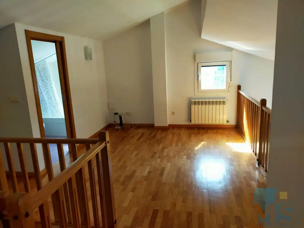 Dúplex en venta en Donostia - San Sebastián  con Lavadora, Microondas y Balcón