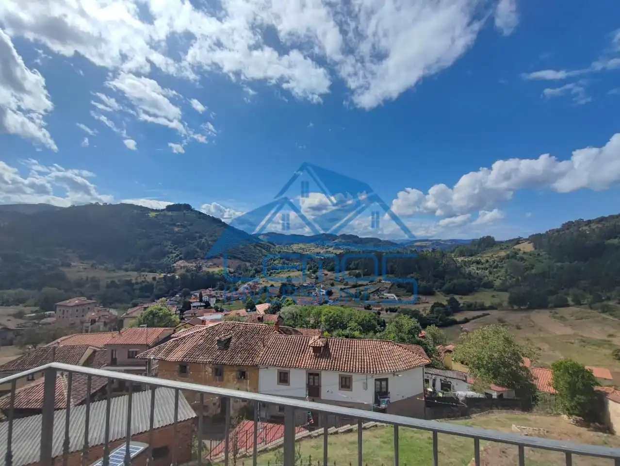 Exterior view of Houses for sale in Candamo  with Air Conditioner, Private garden and Terrace
