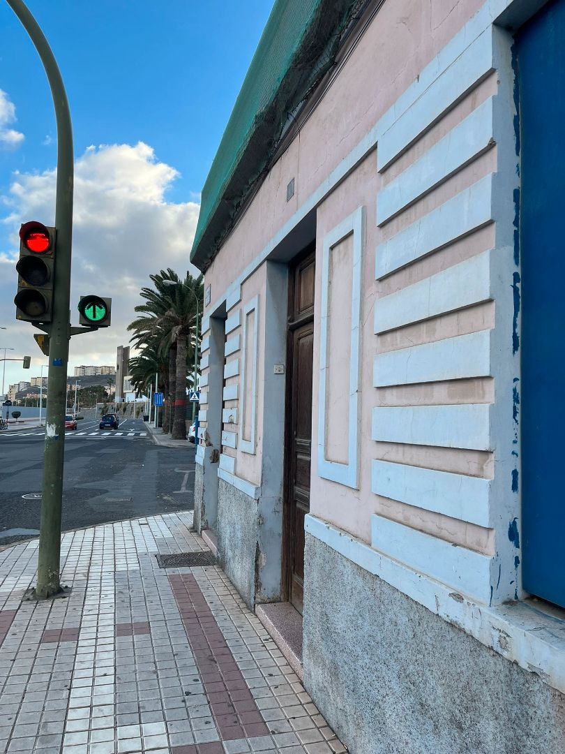 Vista exterior de Casa adosada en venda en Las Palmas de Gran Canaria