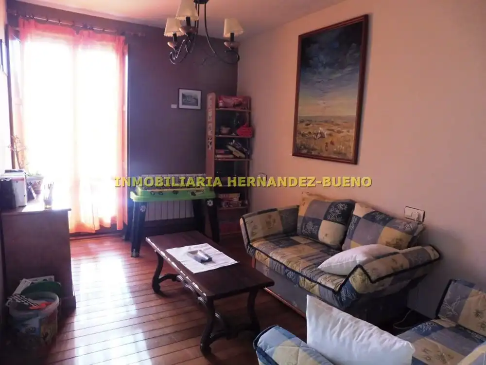 Sala d'estar de Edifici en venda en Huerta