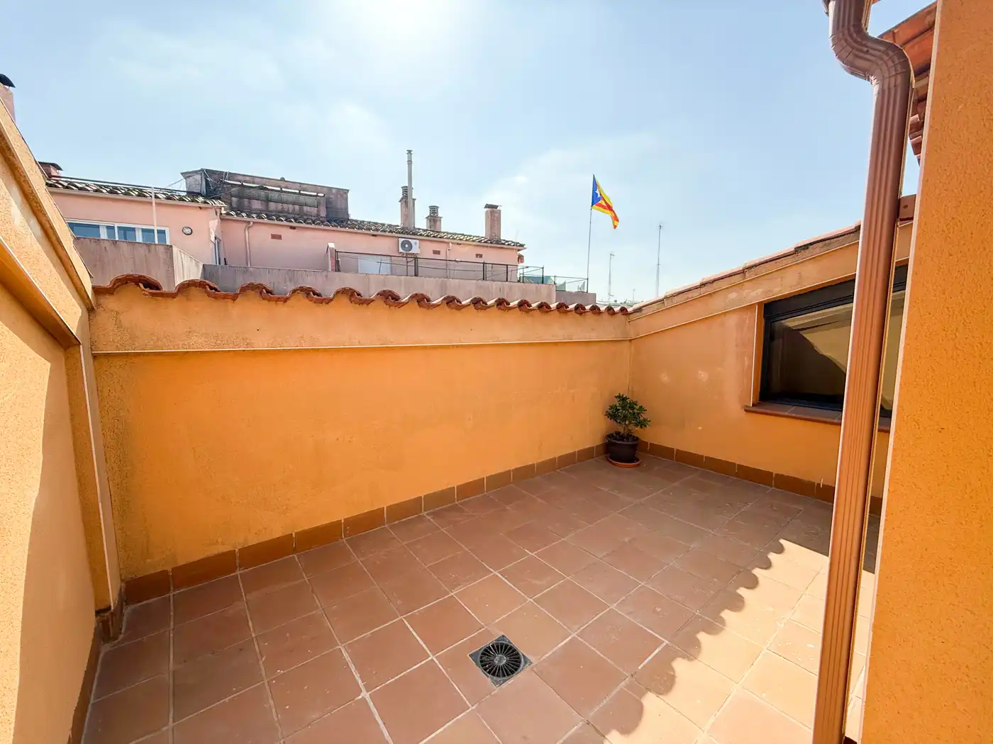 Terraza de Dúplex en venta en Figueres con Calefacción, Terraza y Balcón