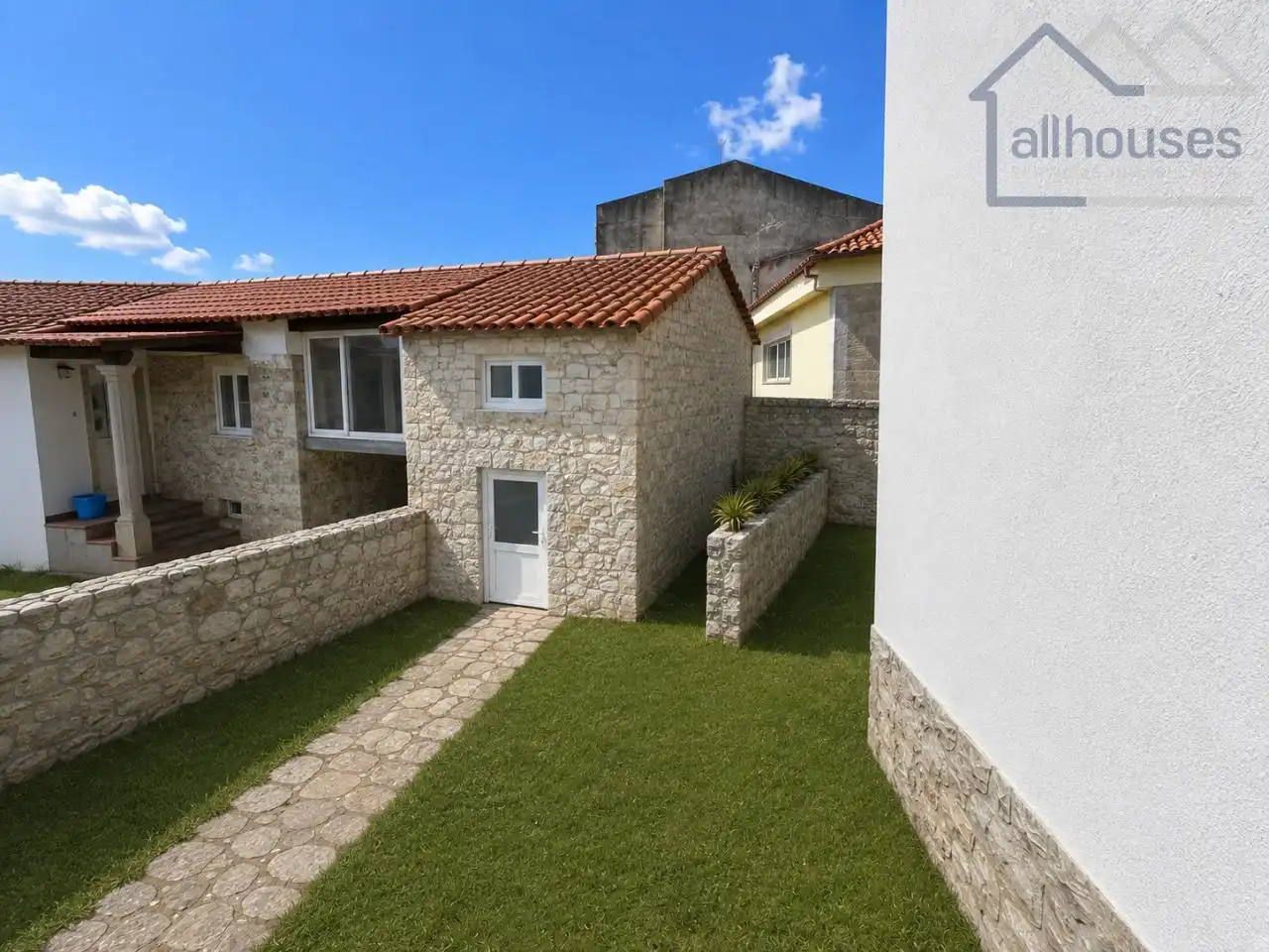 Vista exterior de Finca rústica en venda en A Guarda   amb Jardí privat i Traster