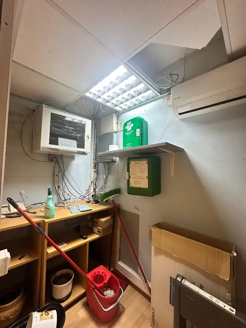 Oficina en venda en Vigo  amb Aire condicionat, Calefacció i Moblat