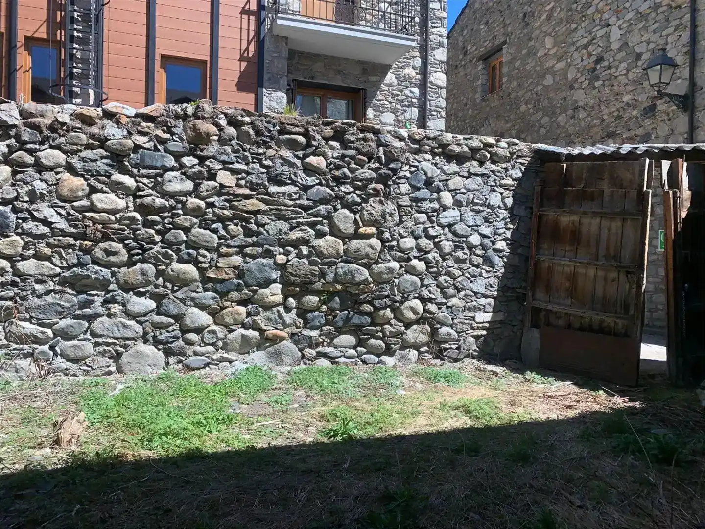Vista exterior de Casa adosada en venta en Benasque
