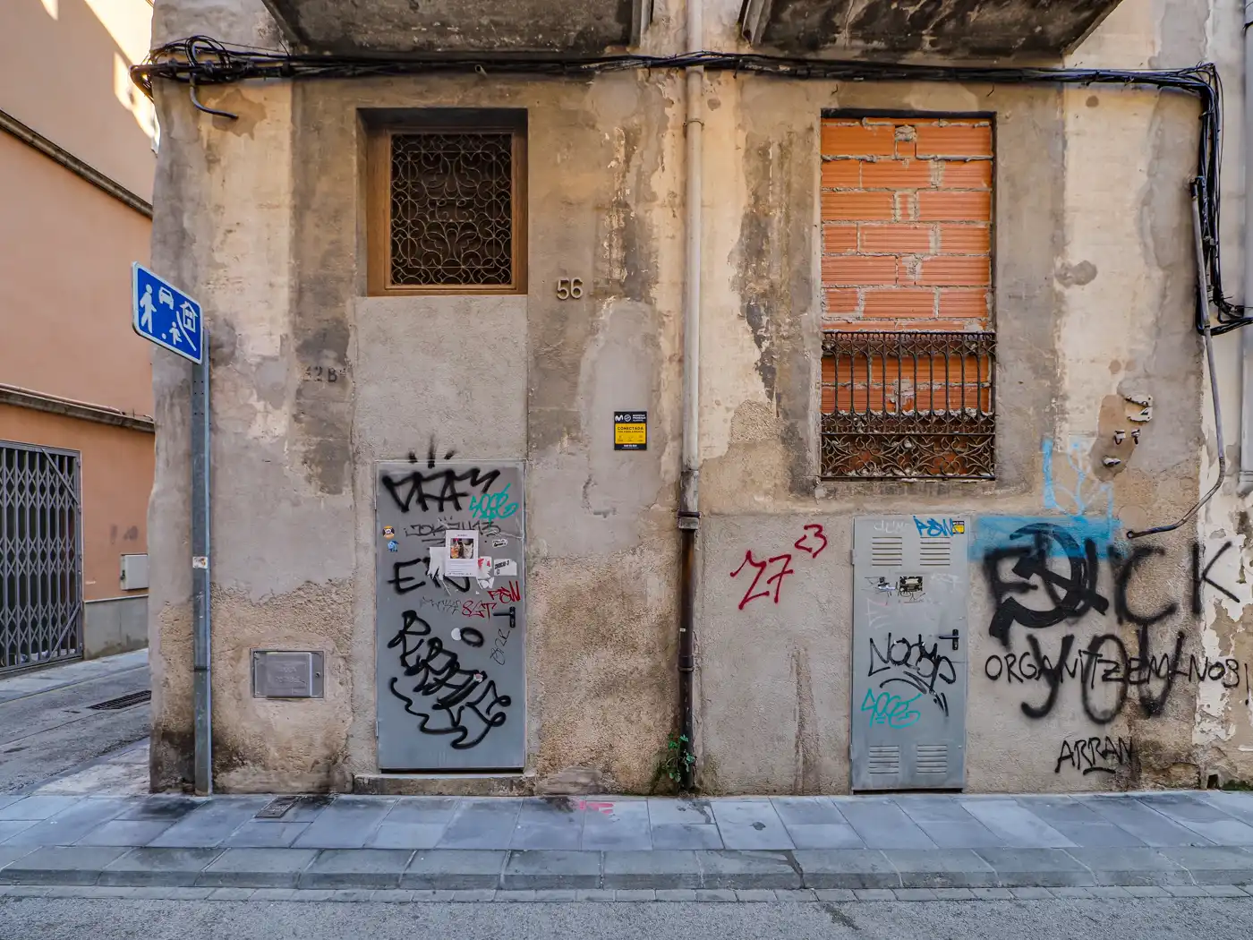 Vista exterior de Edificio en venta en Sant Feliu de Guíxols