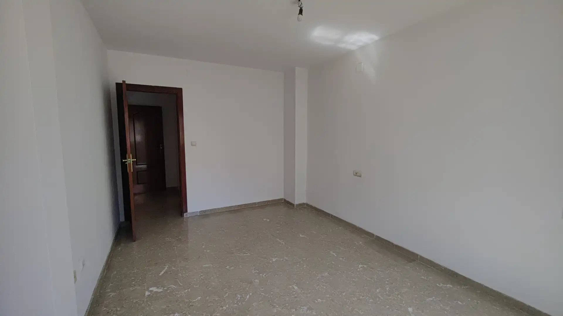 Casa adosada en venta en Huétor Vega con Calefacción, Jardín privado y Piscina