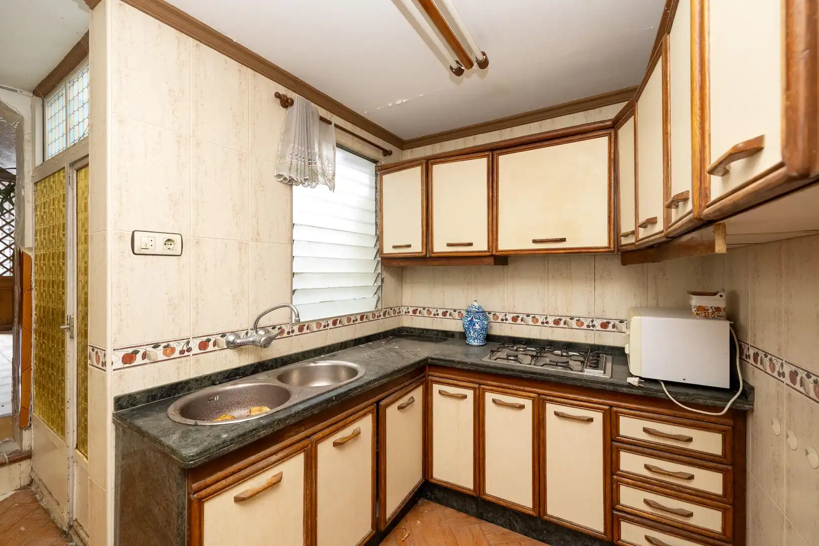 Cuina de Casa o xalet en venda en La Zubia amb Balcó