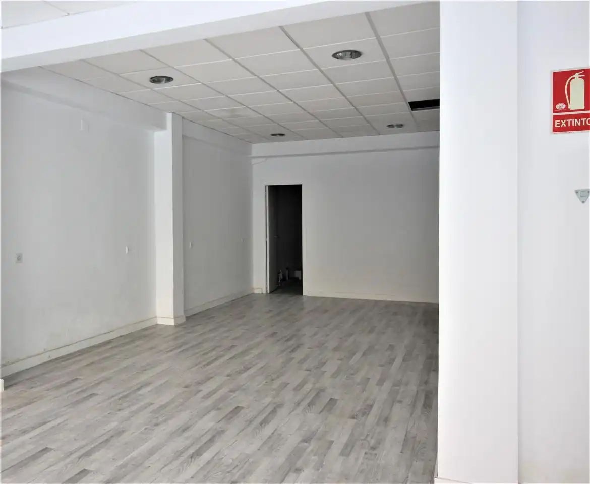 Local comercial en alquiler en Calle Calzada de Castro, imagen 6