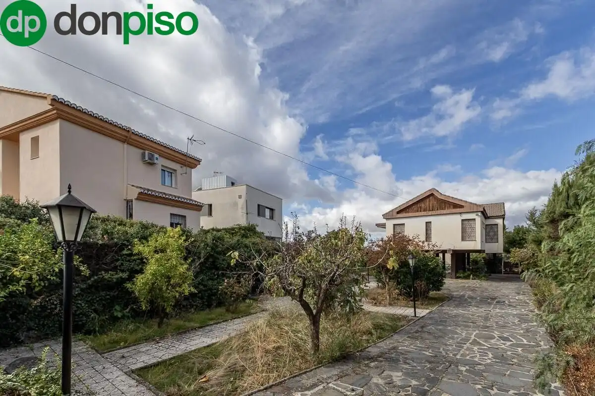 Casa con terrazza in vendita a Avenida HUETOR VEGA, imagen 32