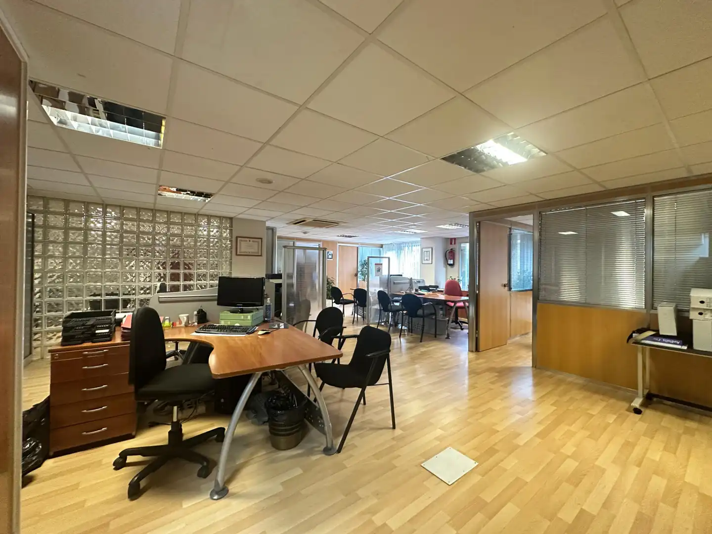 Oficina en venda en Vigo  amb Aire condicionat, Calefacció i Moblat