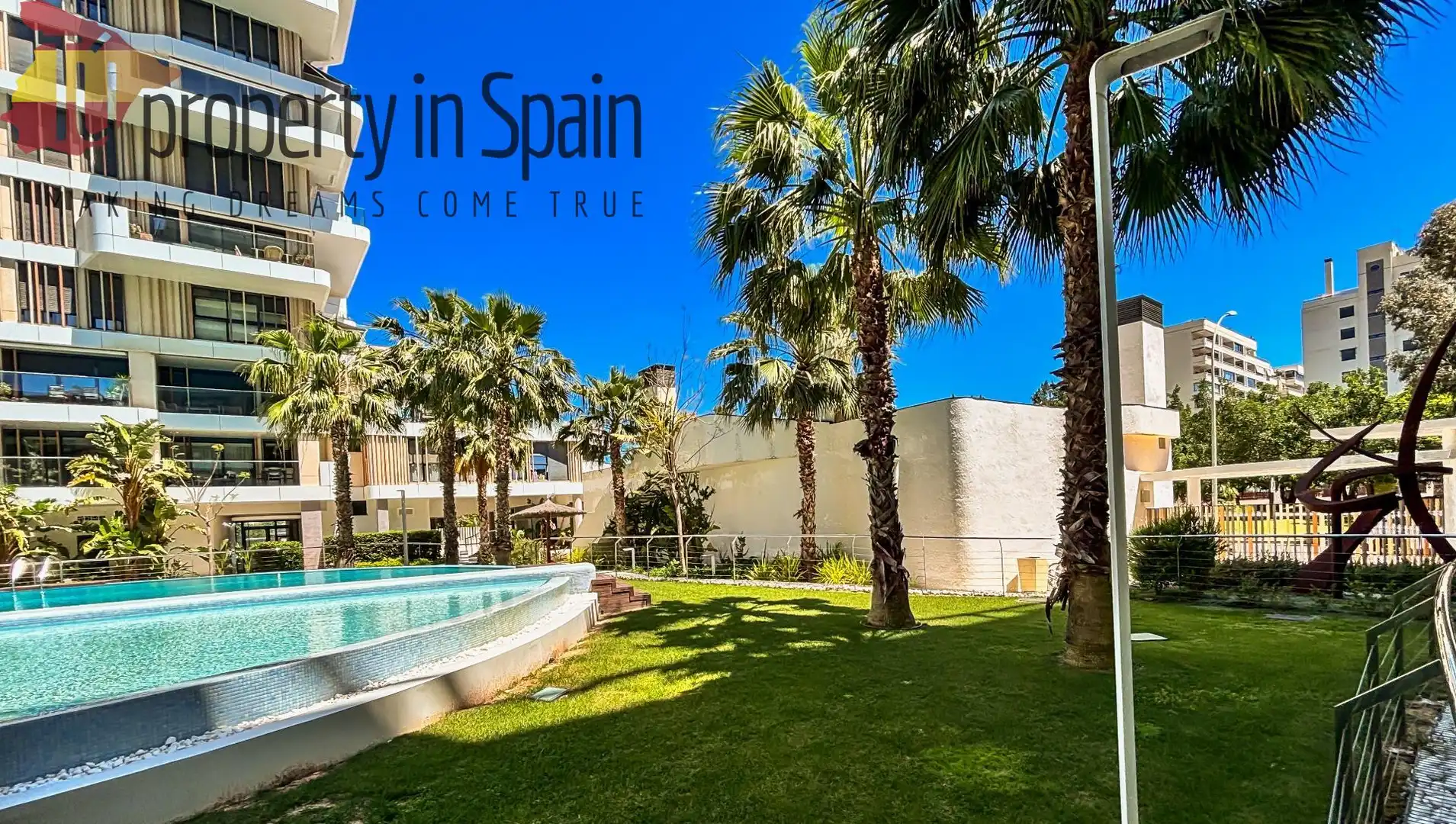 Vista exterior de Piso para compartir en Alicante / Alacant con Terraza, Amueblado y Piscina comunitaria