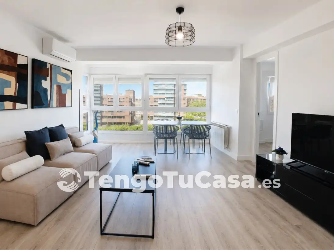 Wohnzimmer von Wohnung zum Verkauf in Madrid mit Klimaanlage, Heizung und Parkett