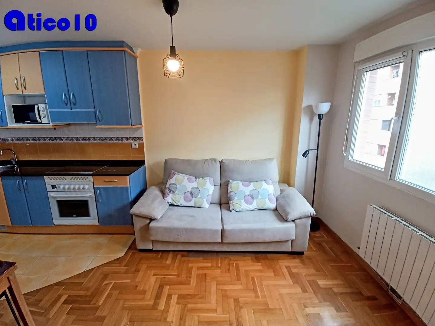Sala de estar de Apartamento de alquiler en Gijón  con Calefacción, Parquet y Trastero