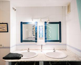 Bathroom of Duplex for sale in  Valencia Capital  with Terrace