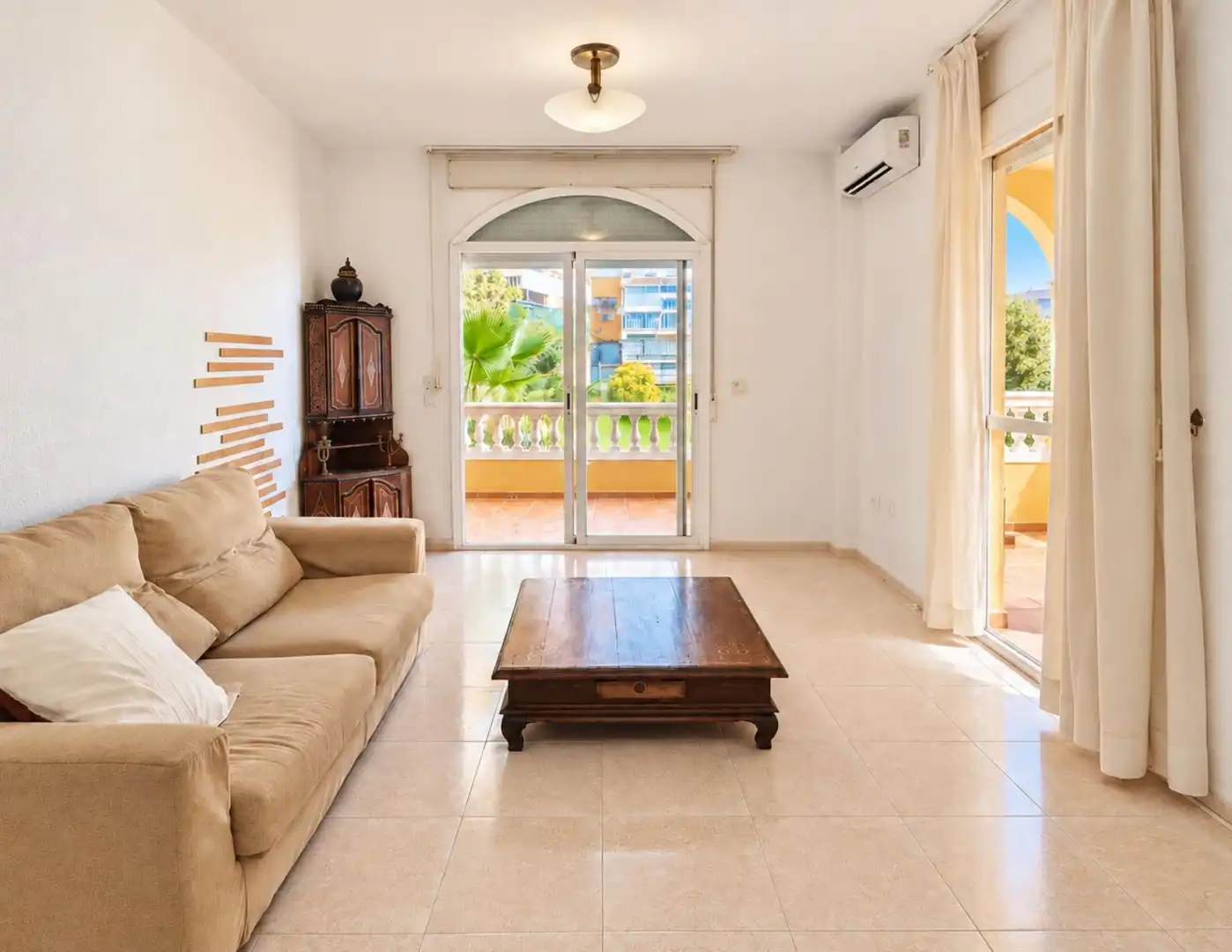 Sala d'estar de Planta baixa en venda en Solymar
