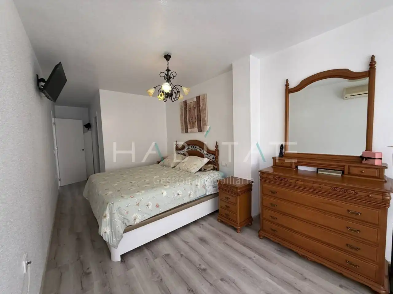 Habitación de Dúplex en venta en Pilar de la Horadada con Aire acondicionado, Terraza y Balcón