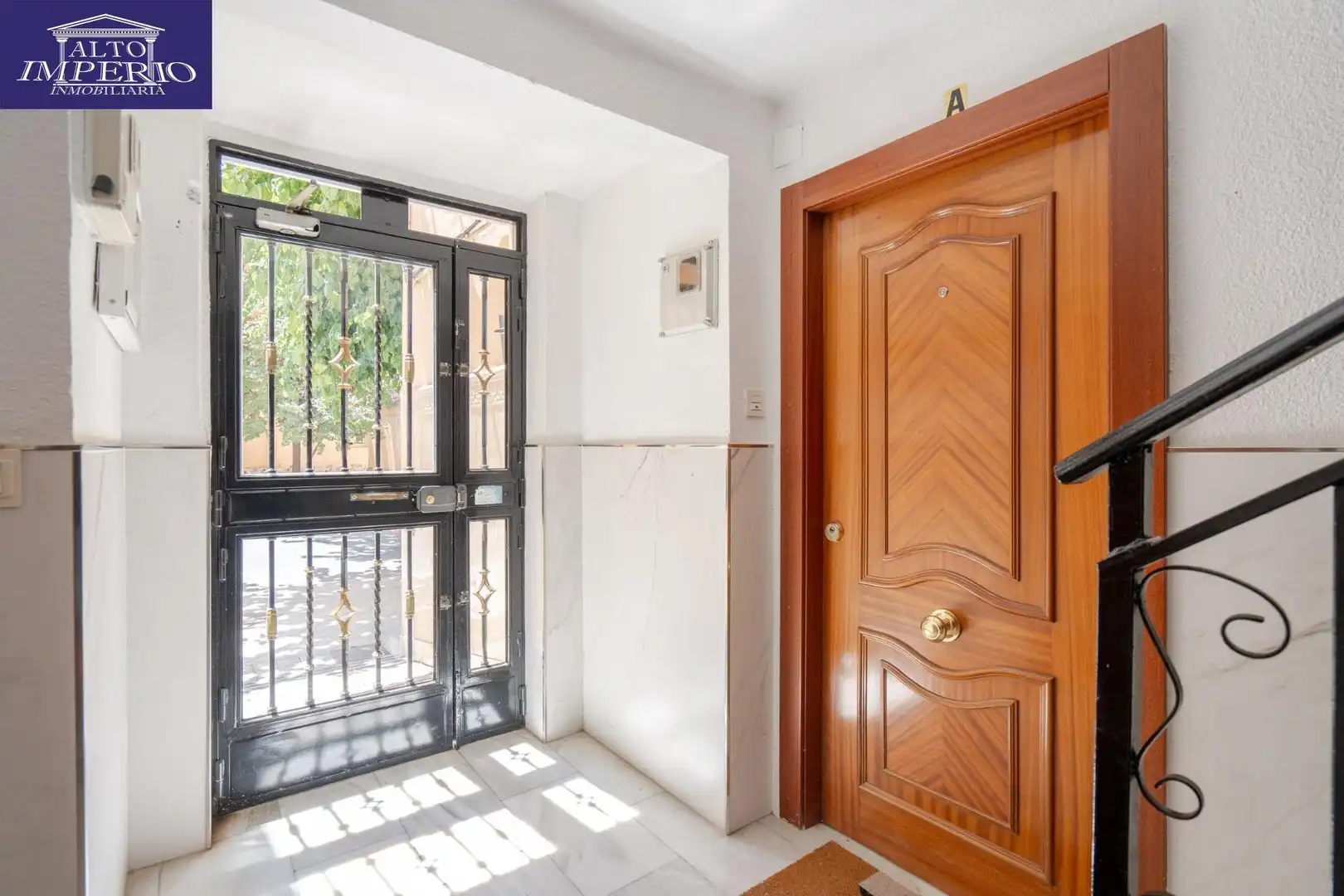 Wohnung zum Verkauf in Granada mit Klimaanlage, Parkett und Möbliert