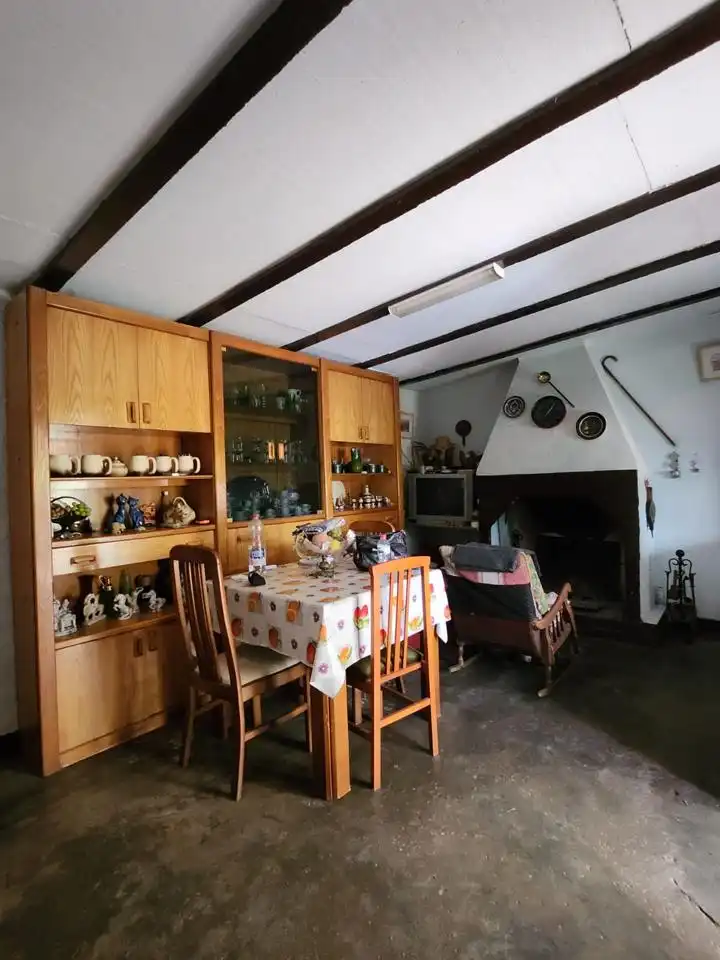 Casa rustica con giardino in vendita a Burgà, imagen 5