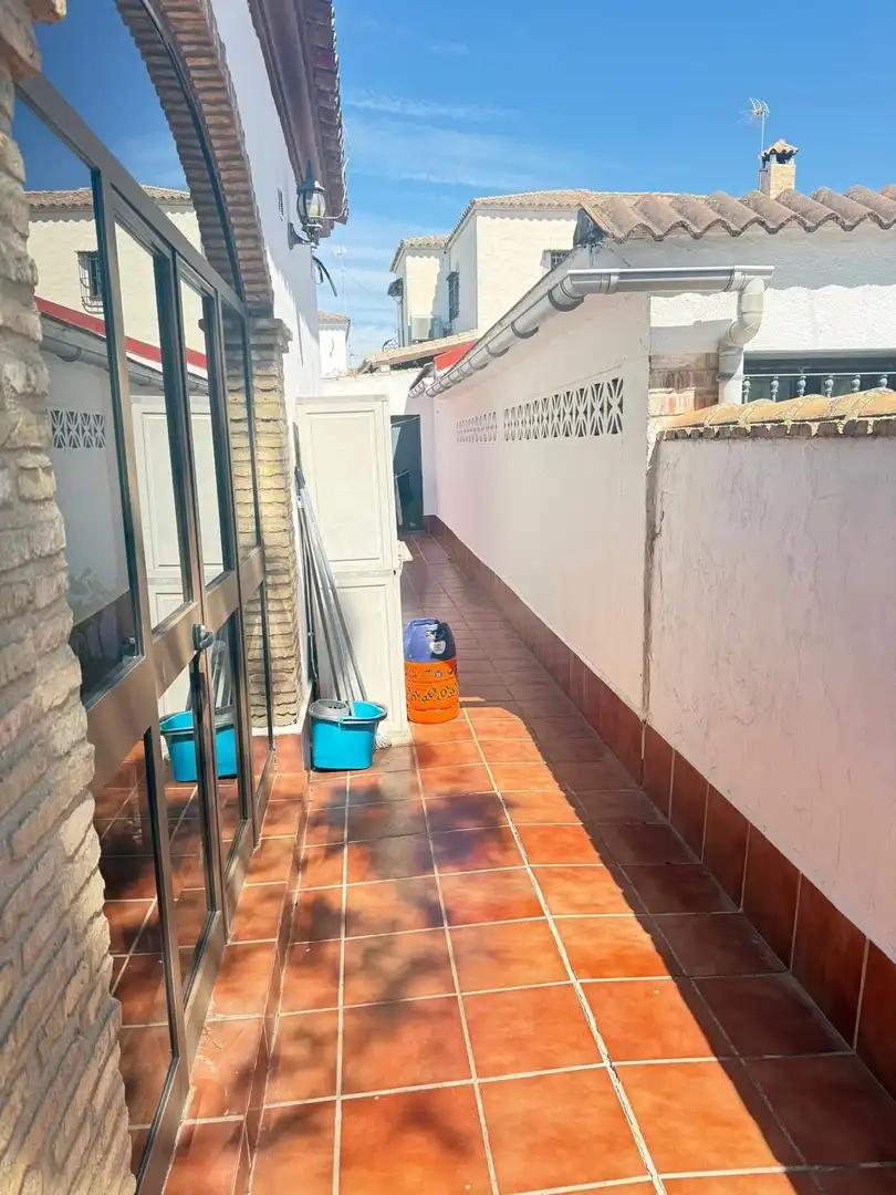 Exterior view of Houses for sale in Chiclana de la Frontera  with Air Conditioner, Private garden and Terrace