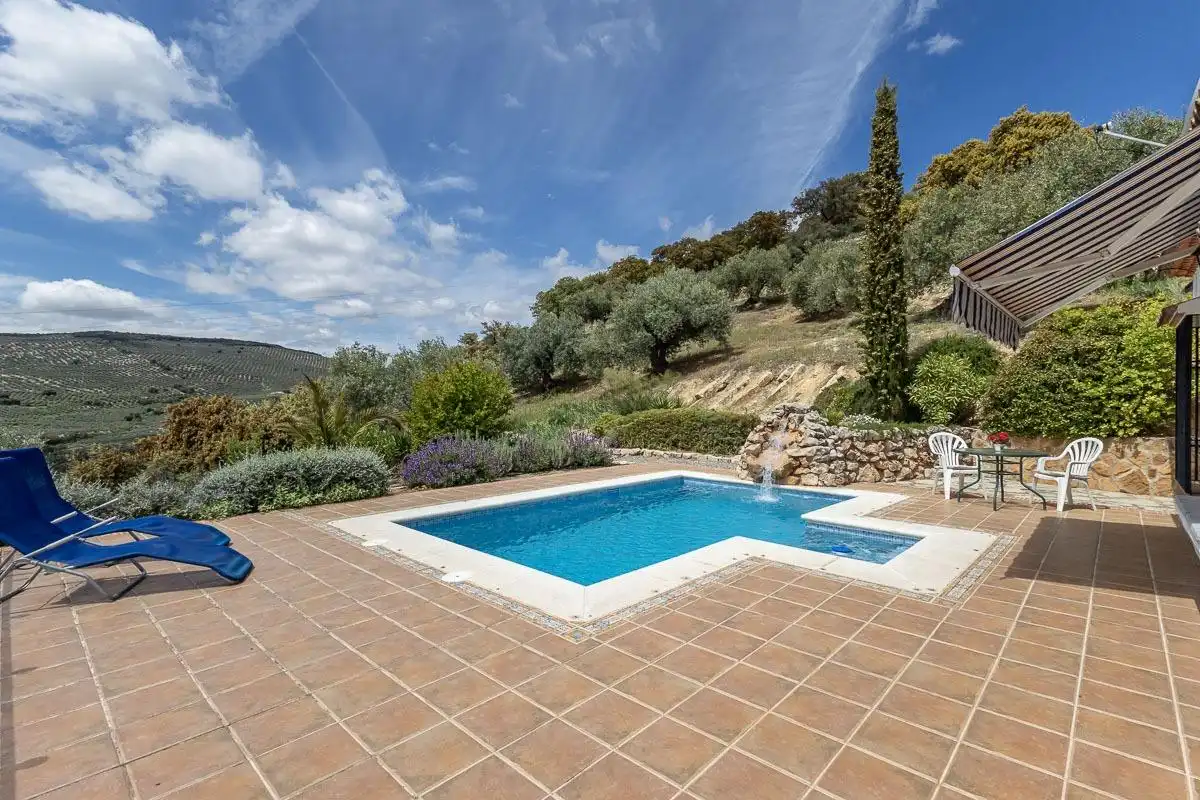 Piscina de Finca rústica en venta en Alcalá la Real con Calefacción y Terraza