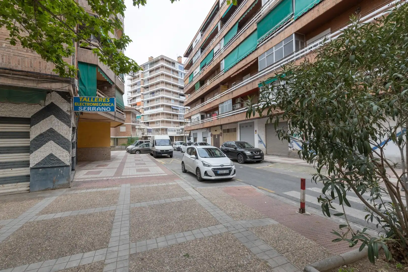 Exterior view of Flat for sale in Granada  with Parquet flooring and Storage room