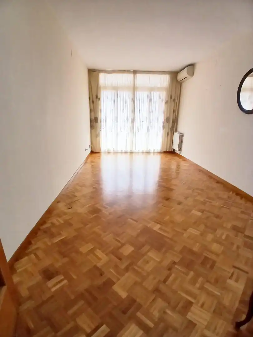 Wohnzimmer von Wohnung zum Verkauf in Barcelona mit Klimaanlage, Heizung und Parkett