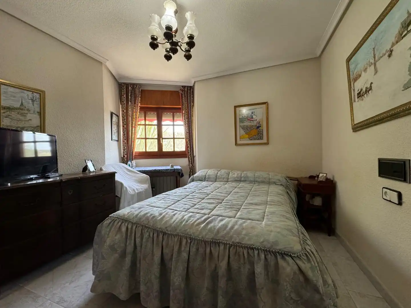 Dormitori de Casa o xalet en venda en Alicante / Alacant amb Calefacció, Jardí privat i Terrassa