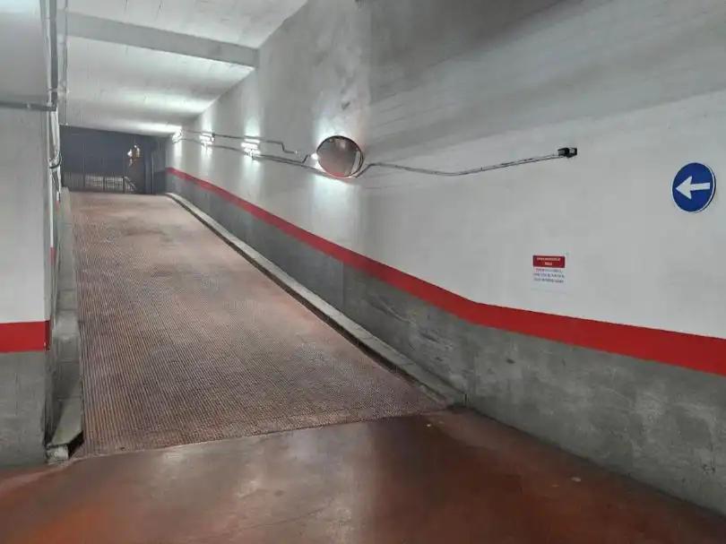 Garaje en venta en Valdemoro