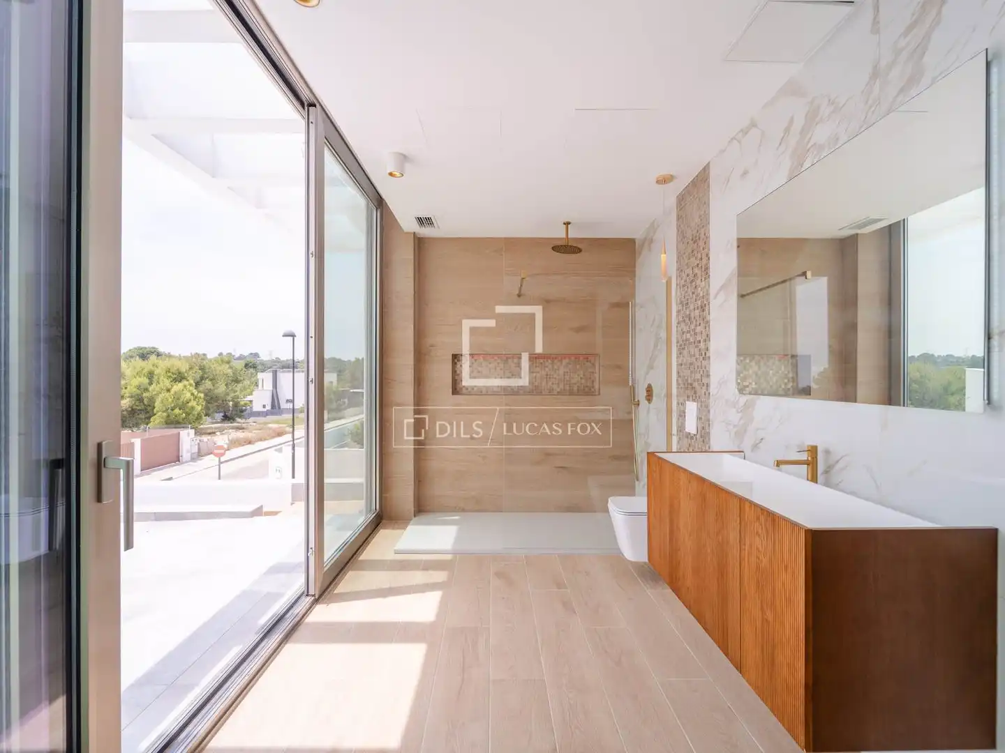 Bathroom of Houses for sale in Torrent  with Air Conditioner, Private garden and Terrace