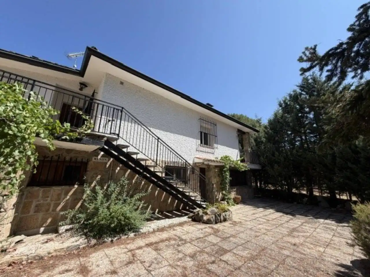 House with garden for sale in Lozoyuela-navas-sieteiglesias, imagen 3