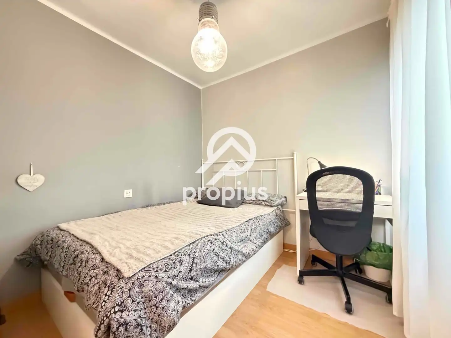 Schlafzimmer von Wohnung zum Verkauf in Oviedo  mit Heizung, Abstellraum und Möbliert