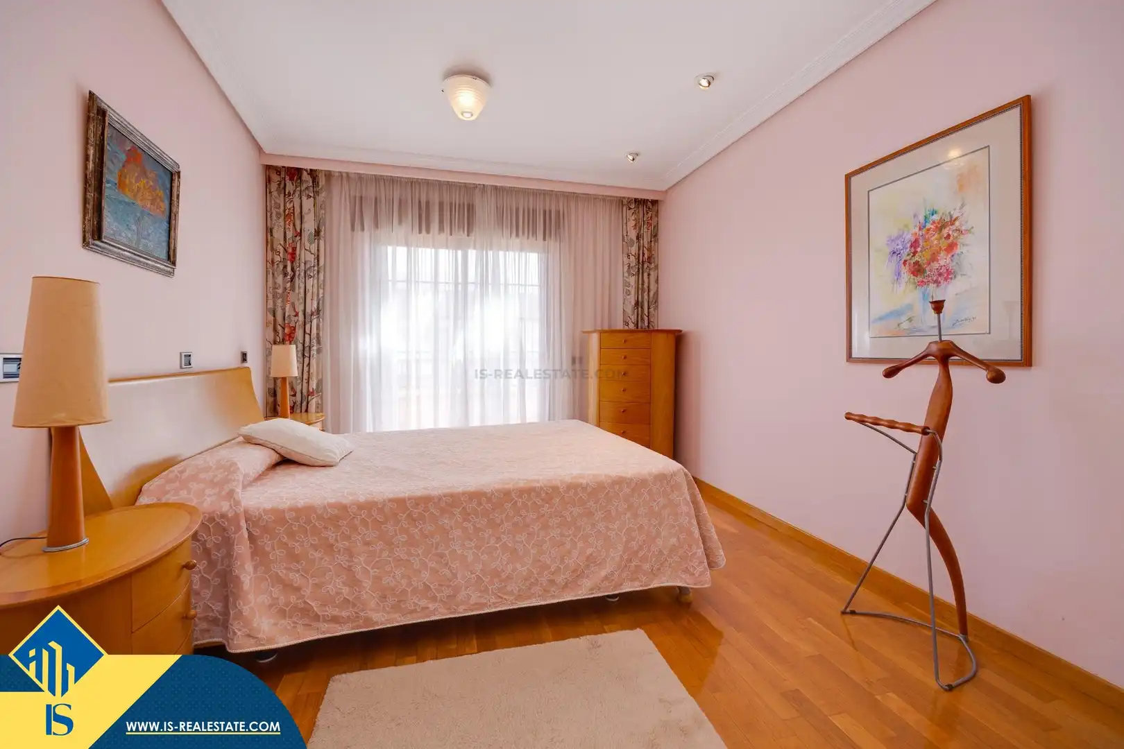 Habitación de Ático de alquiler en Torrevieja con Terraza, Trastero y Amueblado