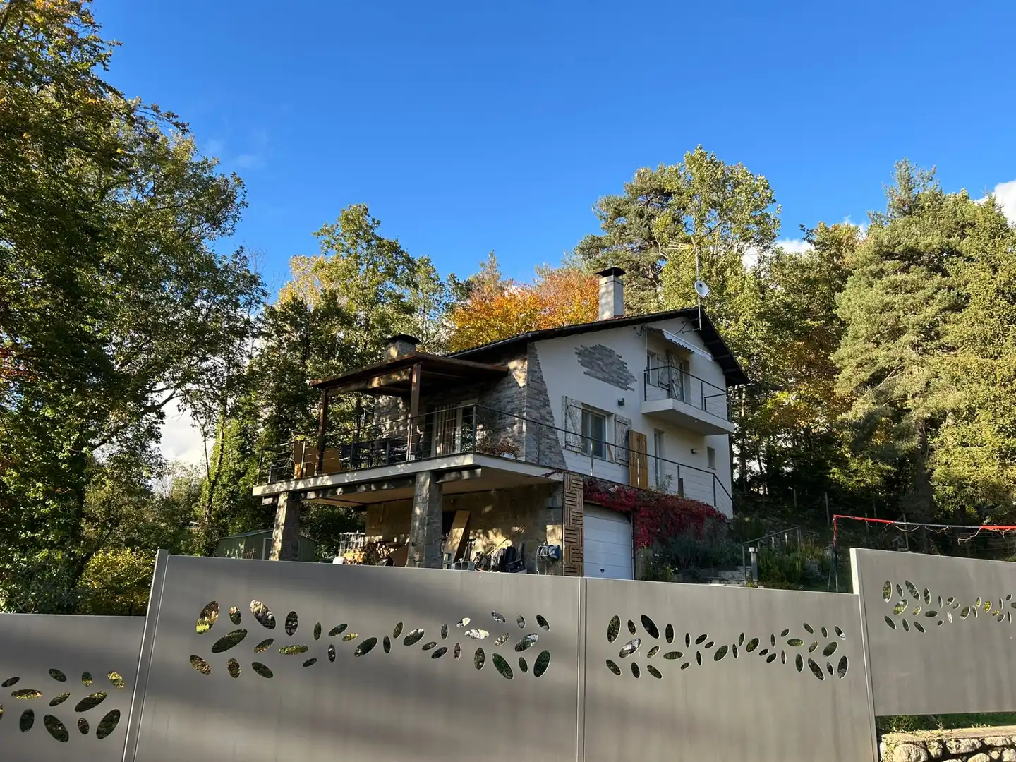 Vista exterior de Casa o xalet en venda en Camprodon amb Jardí privat, Terrassa i Moblat