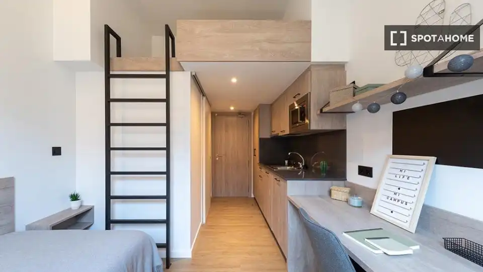 Habitación en Port Forum