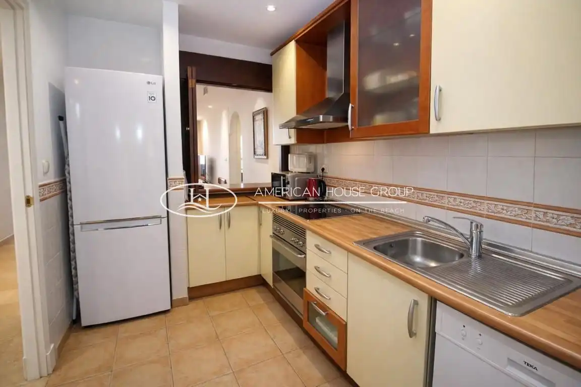 Cuina de Apartament en venda en Marbella amb Terrassa, Traster i Moblat