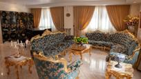 Sala d'estar de Pis en venda en Elche / Elx amb Aire condicionat, Calefacció i Parquet