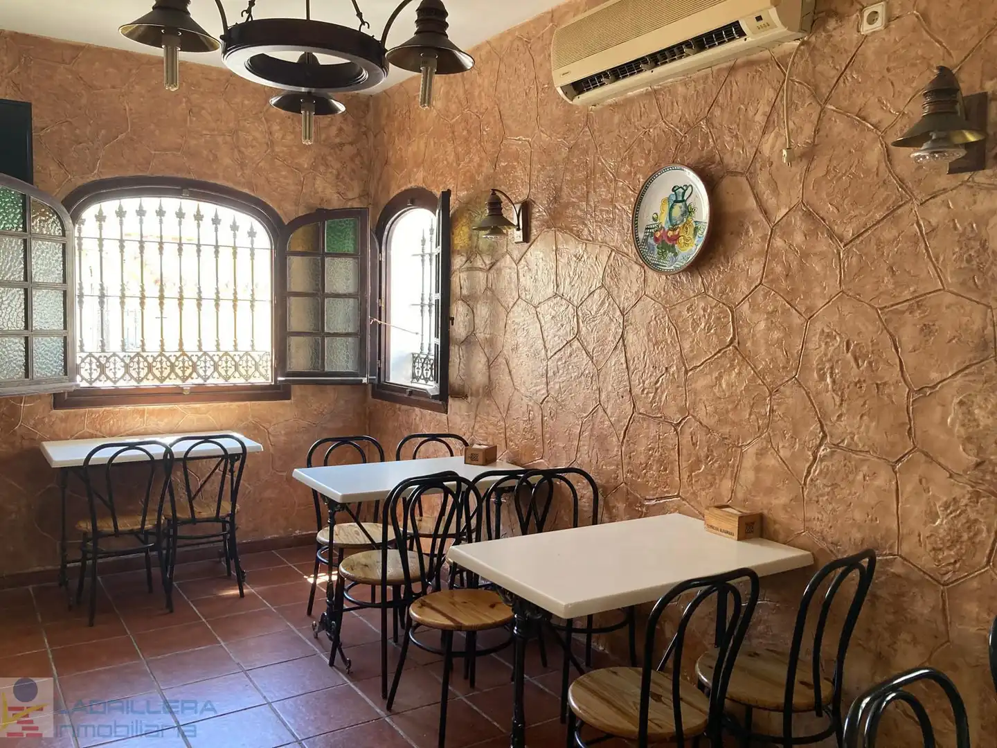 Local comercial en venda a El Cristo - Cayetano Roldán