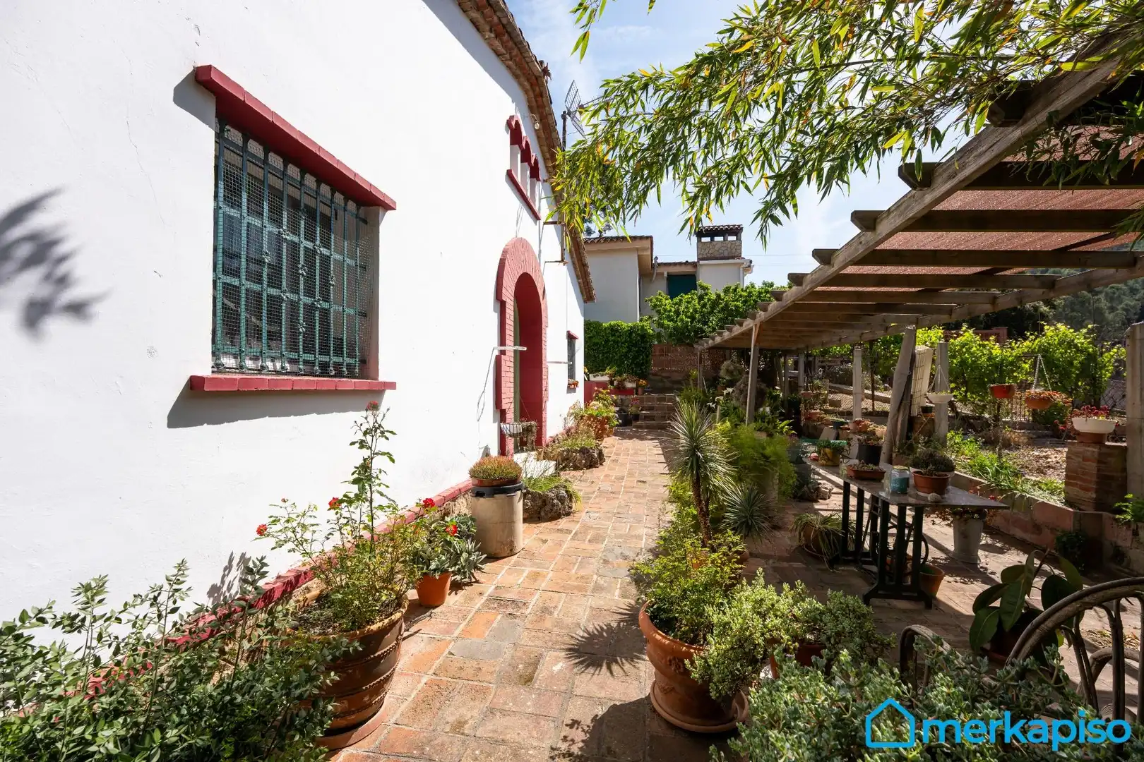 Jardí de Finca rústica en venda en Torrelles de Llobregat amb Terrassa