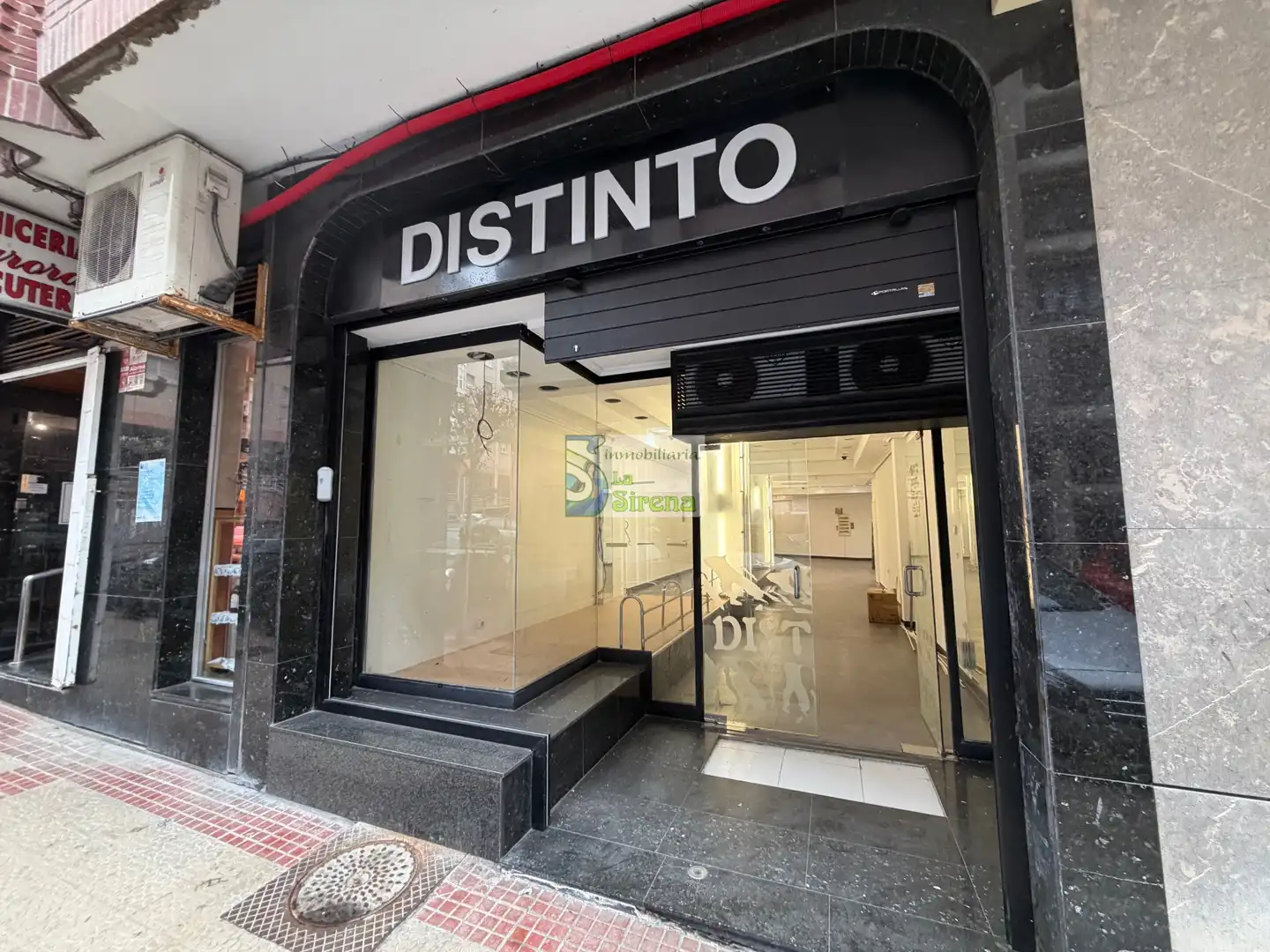 Gewerbefläche zur Miete in Calle Eladio Laredo 2, imagen 2