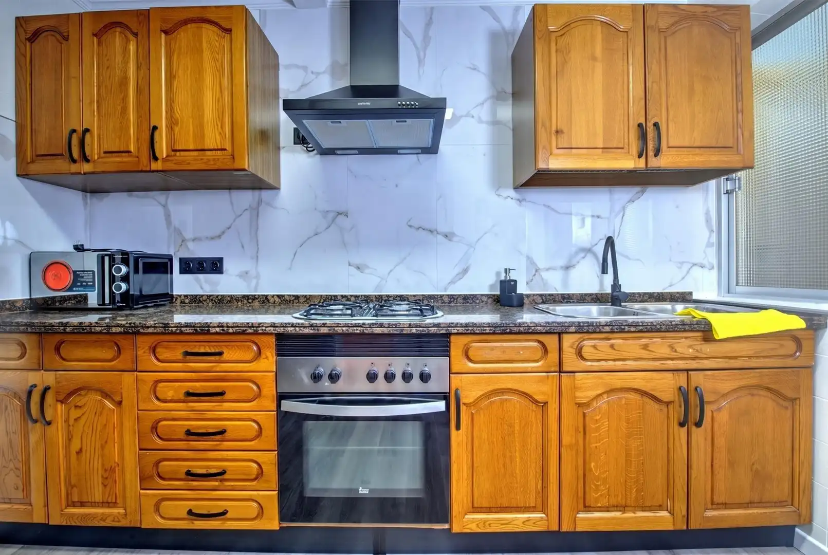 Kitchen of Flat for share in Alicante / Alacant