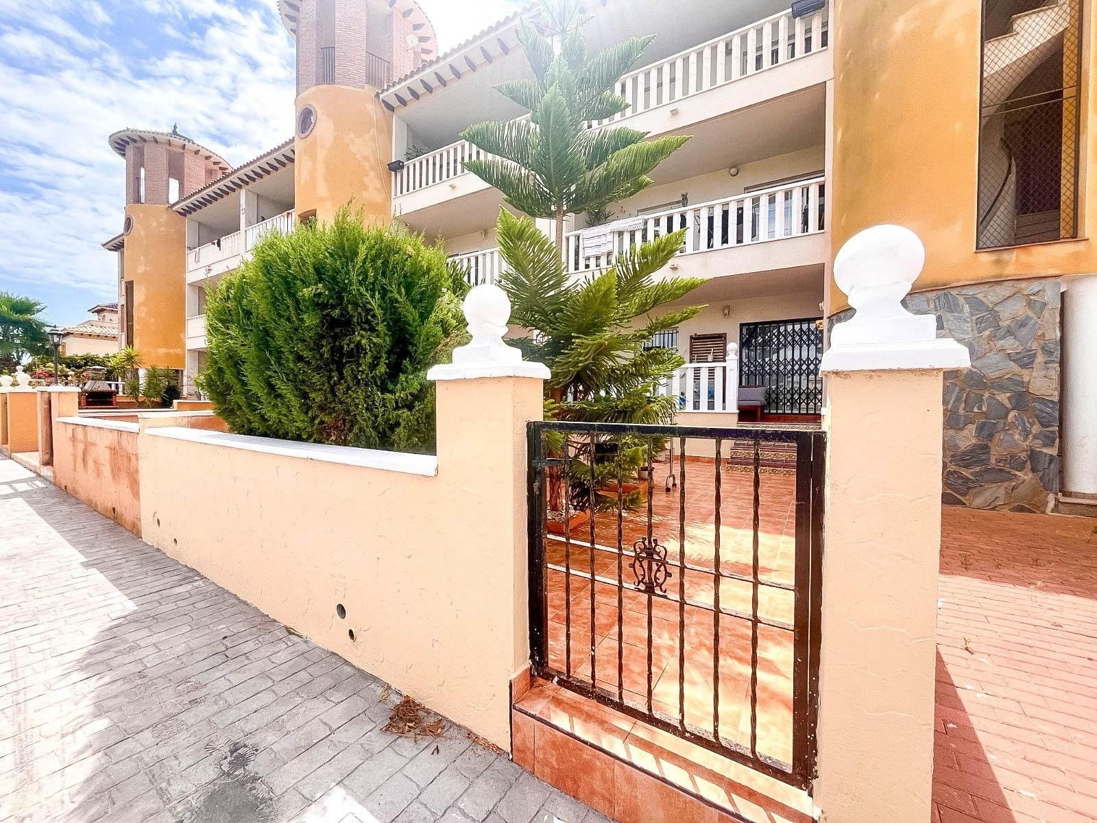 Exterior view of House or chalet for sale in Orihuela  with Heating, Private garden and Terrace
