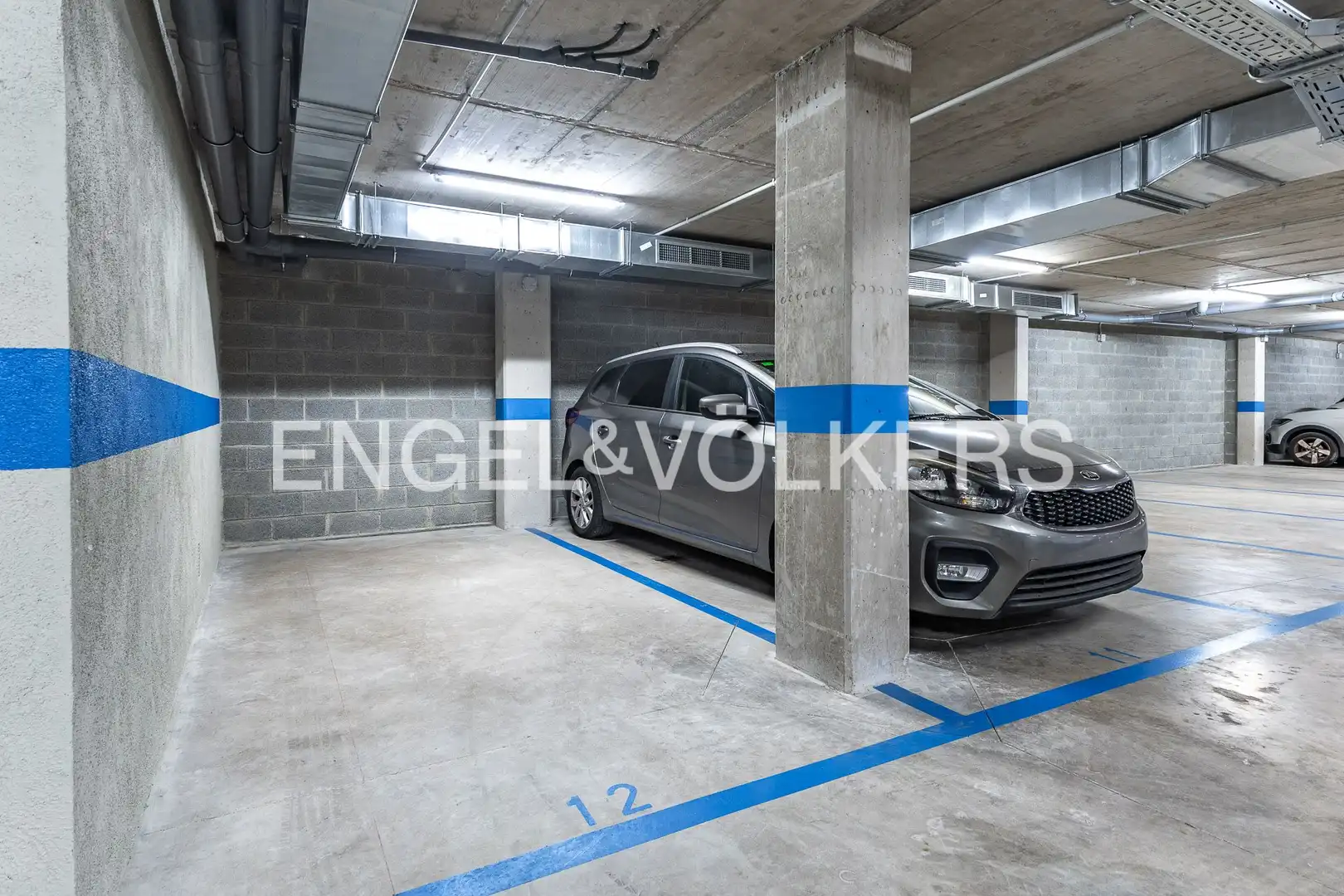 Parking of Ground floor for rent in Badalona  with Heating, Parquet flooring and Terrace