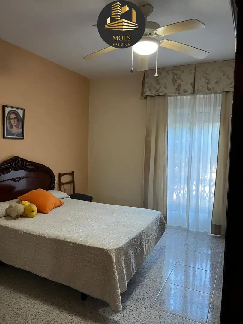 Dormitori de Casa o xalet en venda en Jaén amb Terrassa i Traster