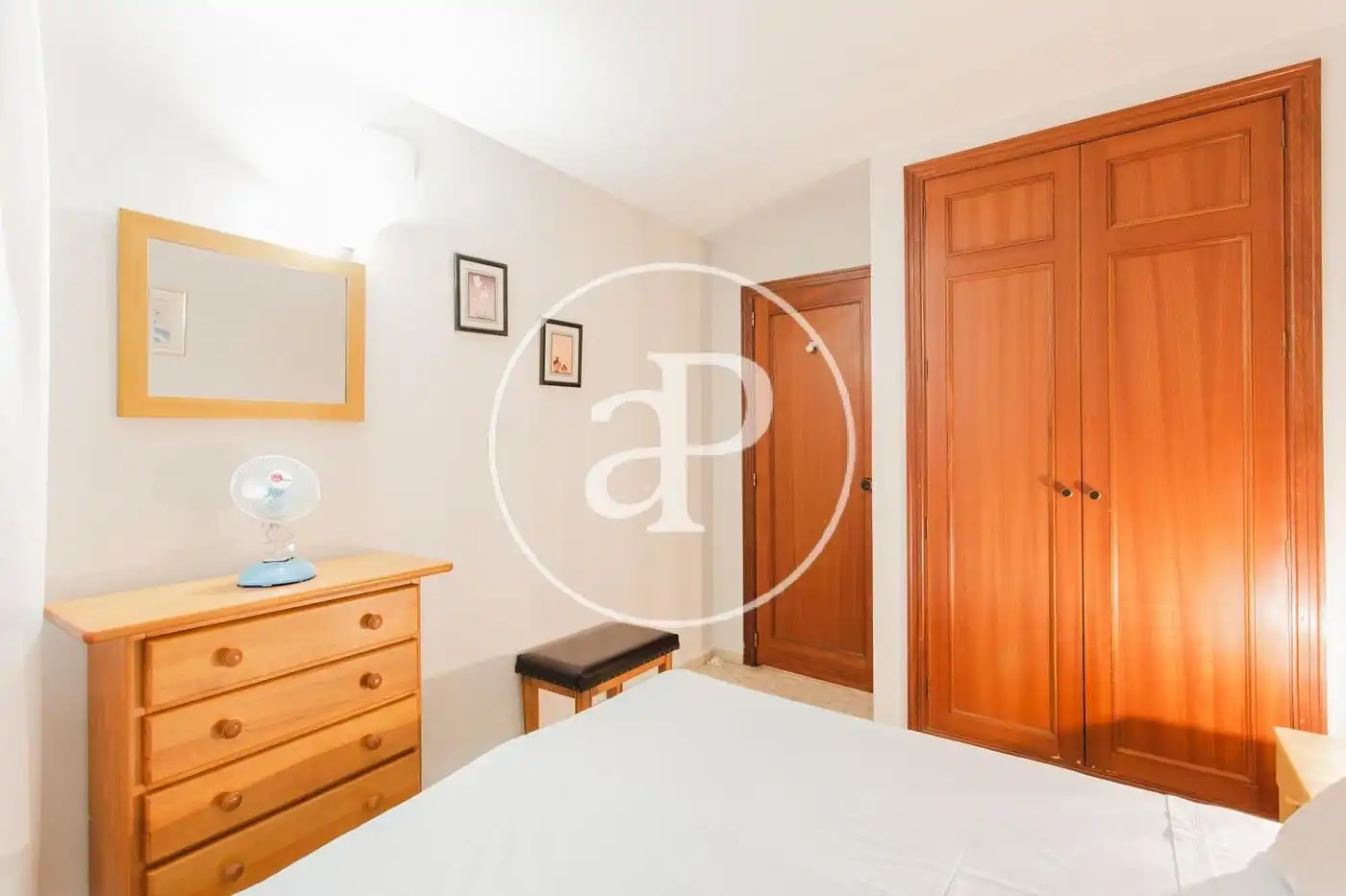 Habitación de Piso de alquiler en Valencia con Aire acondicionado, Calefacción y Amueblado