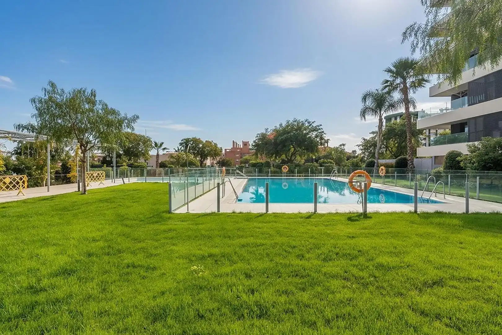 Piscina de Pis en venda en Málaga amb Aire condicionat, Terrassa i Traster