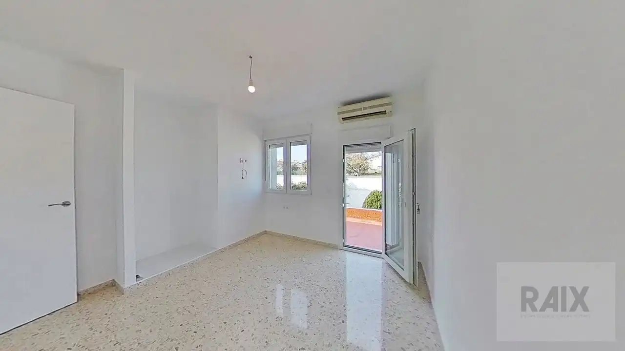 Sala de estar de Casa o chalet en venta en Algeciras con Aire acondicionado, Terraza y Trastero